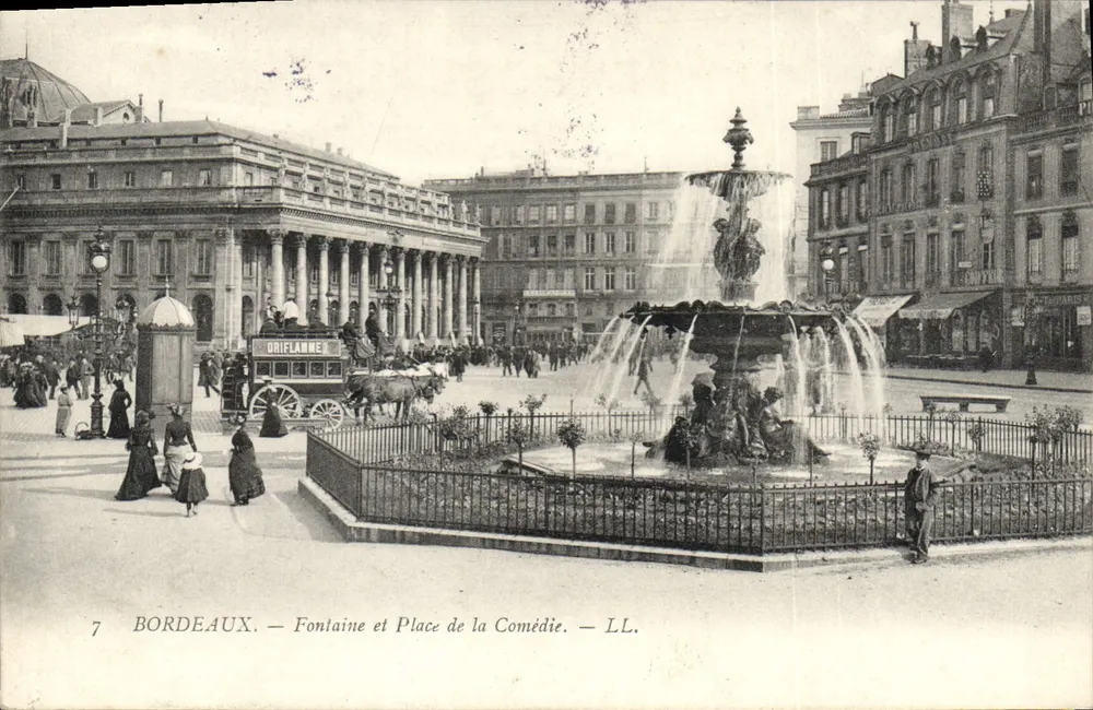 Bordeaux — Fontäne und Place de la Comédie — LL. - Vorderseite