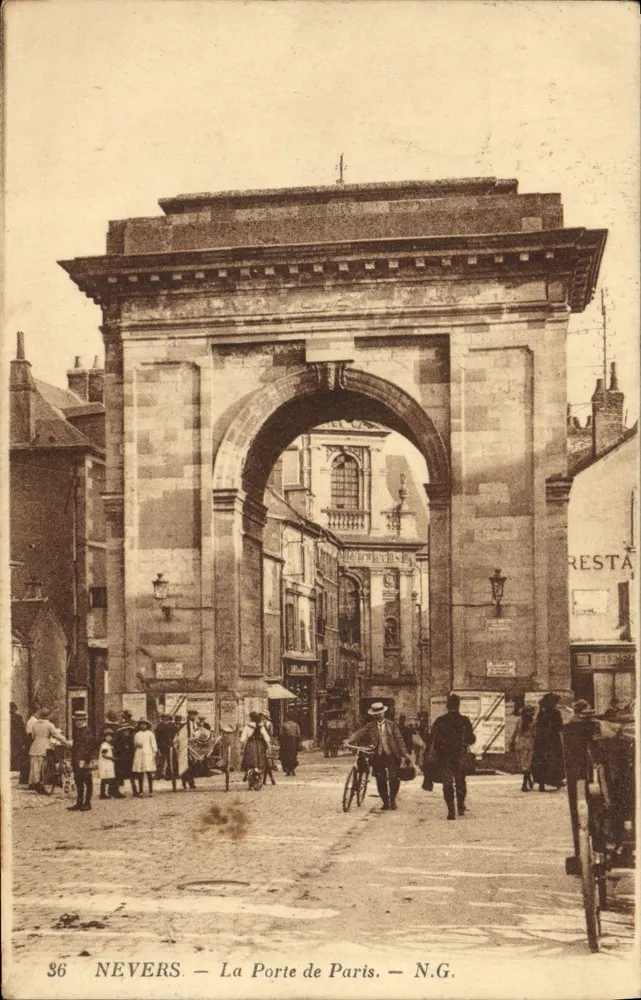 Nevers — A Porta de Paris — N.G. n°36 - Frente