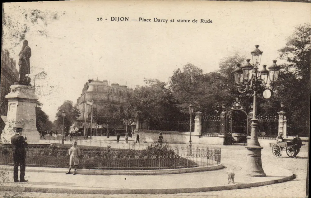 Dijon — Place Darcy e estátua de Rude — editor anônimo, n° 26 - Frente