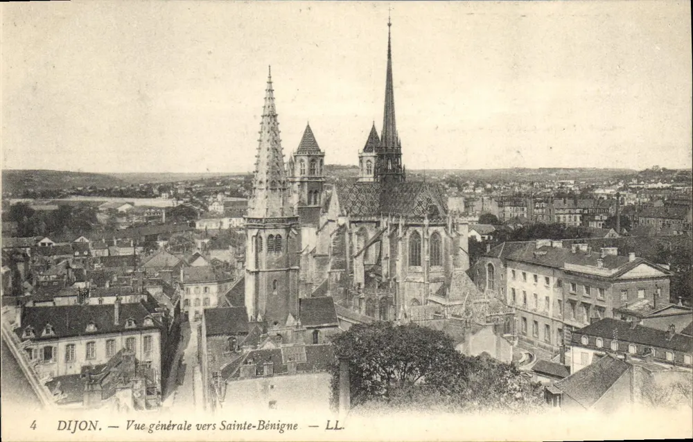 Dijon — Vista geral em direção a Sainte-Bénigne — LL. n°4 - Frente