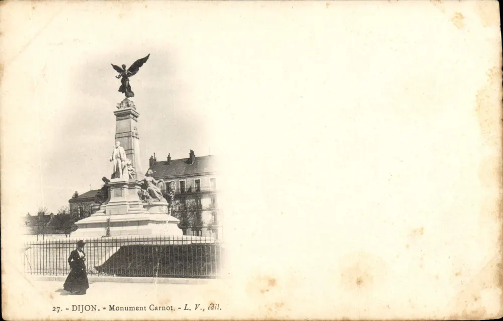 Dijon - Monument Carnot — estátua de anjo no topo — L. V., editor - Frente