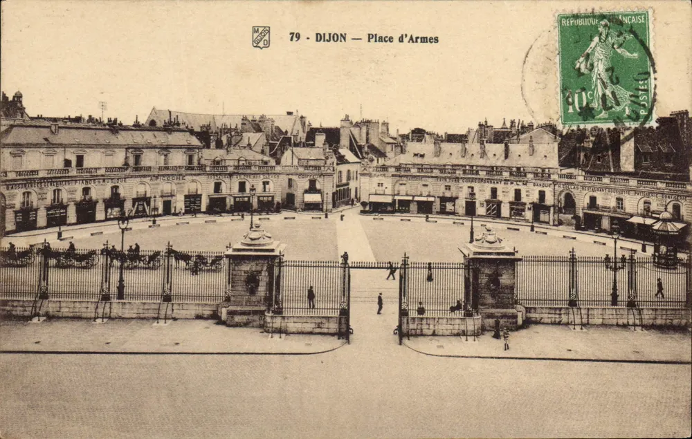Dijon — Place d'Armes — MAD Dijon, n°79 - Frente