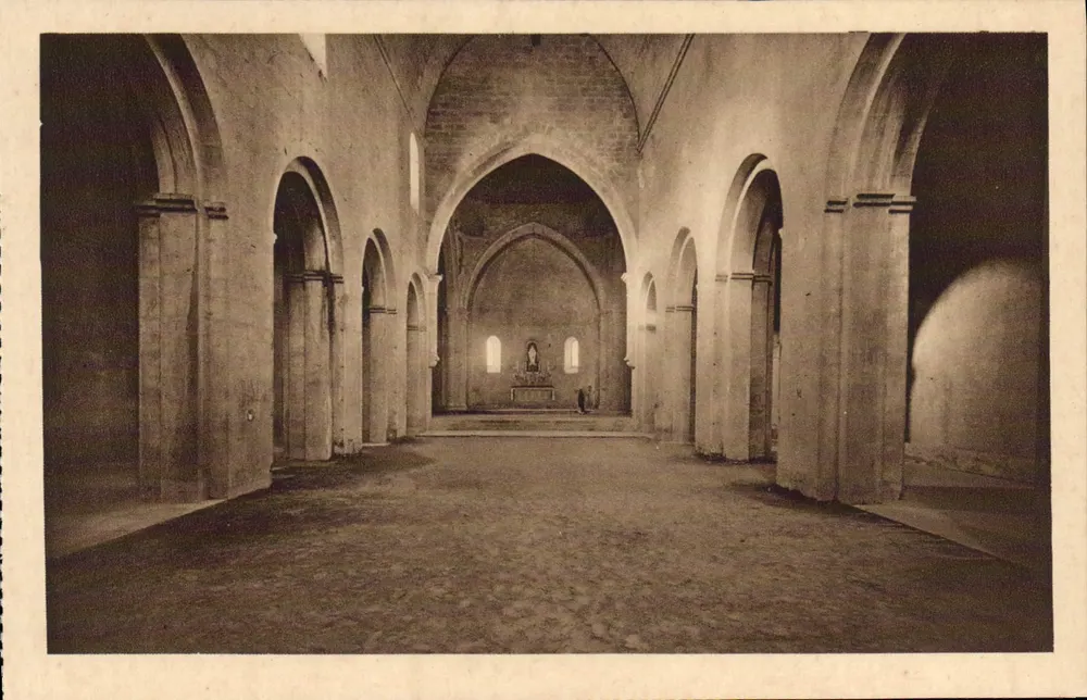 Abbaye de Senanque - Gordes (Vaucluse) — Mittelgewölbe (12. Jahrhundert) — Audry - Vorderseite