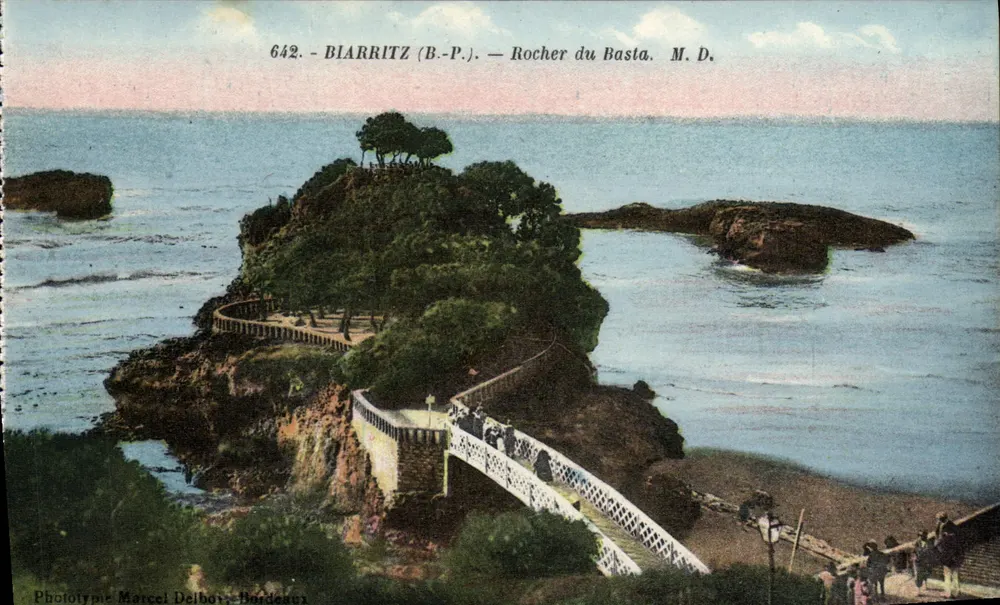 Biarritz (B.-P.) — Rocher du Basta — Fototipia Marcel Delbou, Bordeaux - Frente
