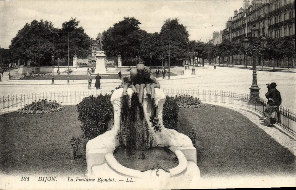 Dijon — Fontaine Blondat — LL, n° 181 - Frente