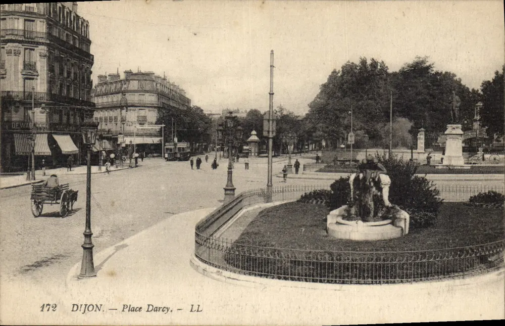 Dijon — Place Darcy — LL - Frente