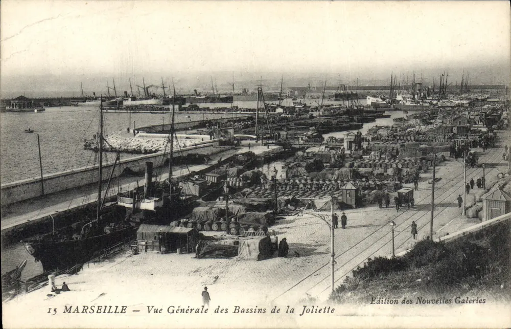 MARSEILLE — Allgemeiner Blick auf die Bassins de la Joliette — Ausgabe der Nouvelles Galeries n°15 - Vorderseite