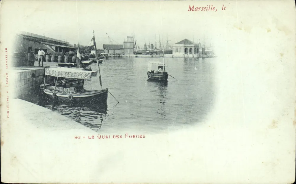 Marselha, o Quai des Forges — vista portuária com barcos — Fototipia R. Accoun, Marselha, n° 80 - Frente