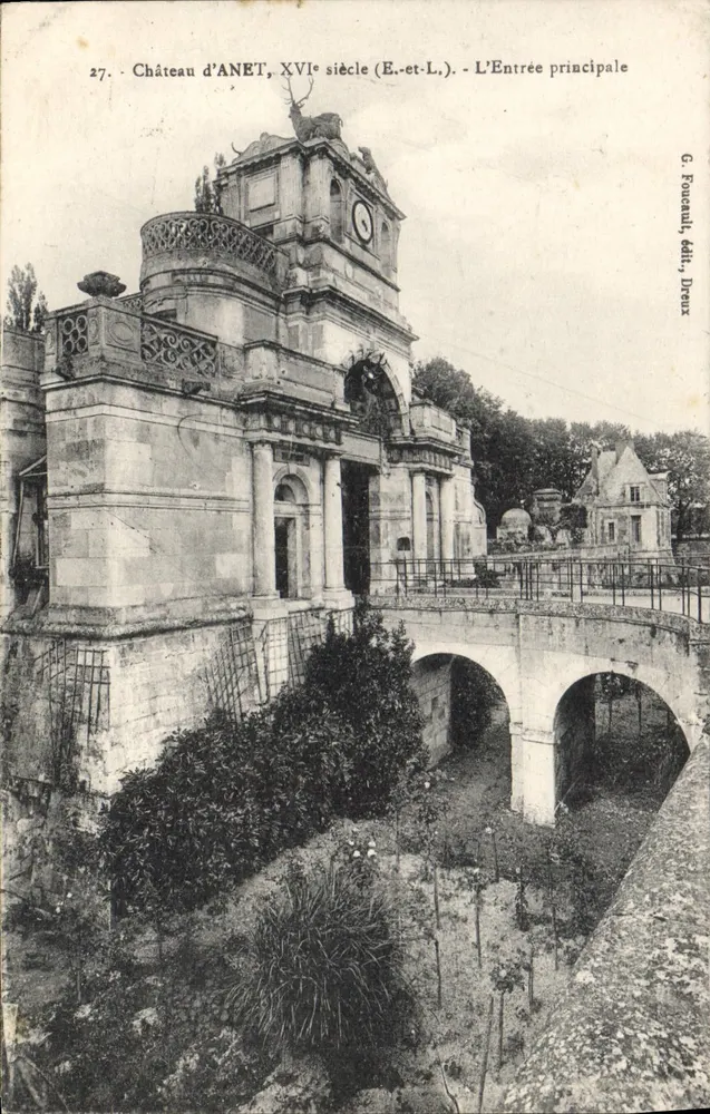 Castillo de Anet, siglo XVI — La Entrada principal — G. Foucault, edit., Dreux - Anverso
