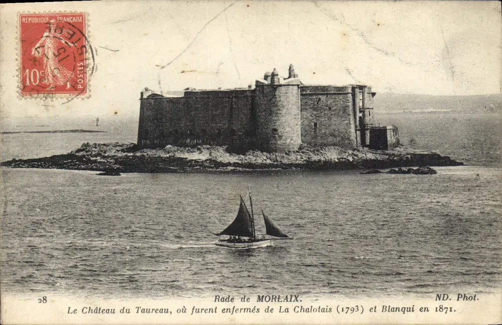 Castelo do Touro — Rade de Morlaix — ND. Phoï. - Frente