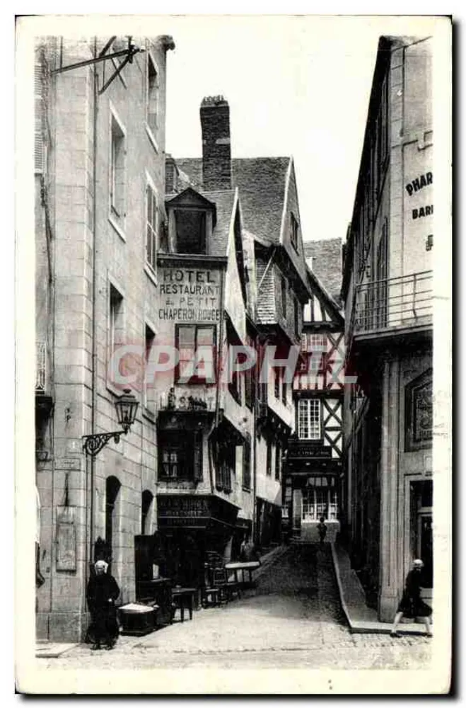 Rua estreita em Morlaix — Hotel Restaurant Le Petit Chaperon Rouge — editor LL.163 - Frente