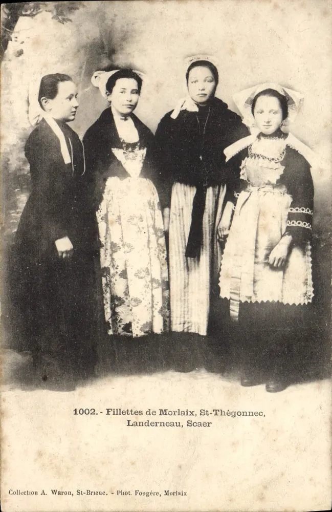 Mädchen aus Morlaix, St-Thégonnec, Landerneau, Scaër — Sammlung A. Waron, St-Brieuc — Foto von Fougré, Morlaix - Vorderseite