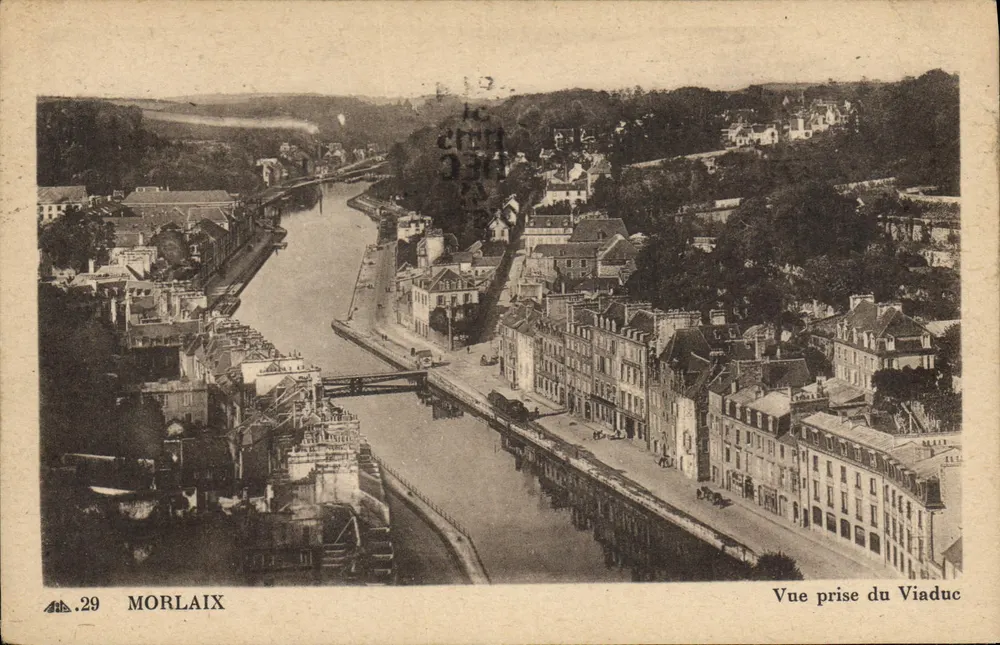 Morlaix — Vista tirada do Viaduto — Editor: Les Arts des Tonneaux, n°29 - Frente