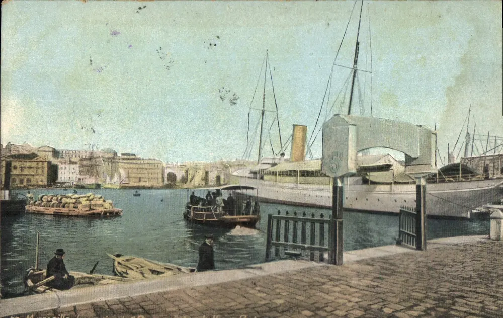 Hafen von Marseille — Ansicht des Kai mit Booten und Dampfschiff — unbekannter Verlag, Seriennummer nicht sichtbar - Vorderseite