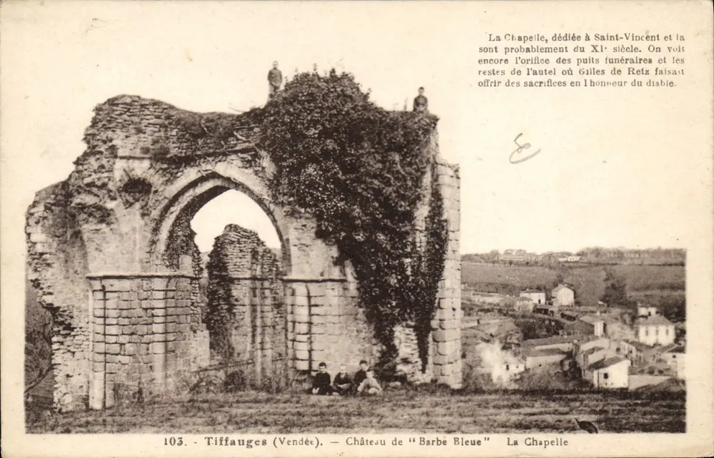 Tiffauges (Vendée) — Schloss "Barbe Bleue" und Kapelle — Phototypie Jehly-Poupin, Mortagne - Vorderseite