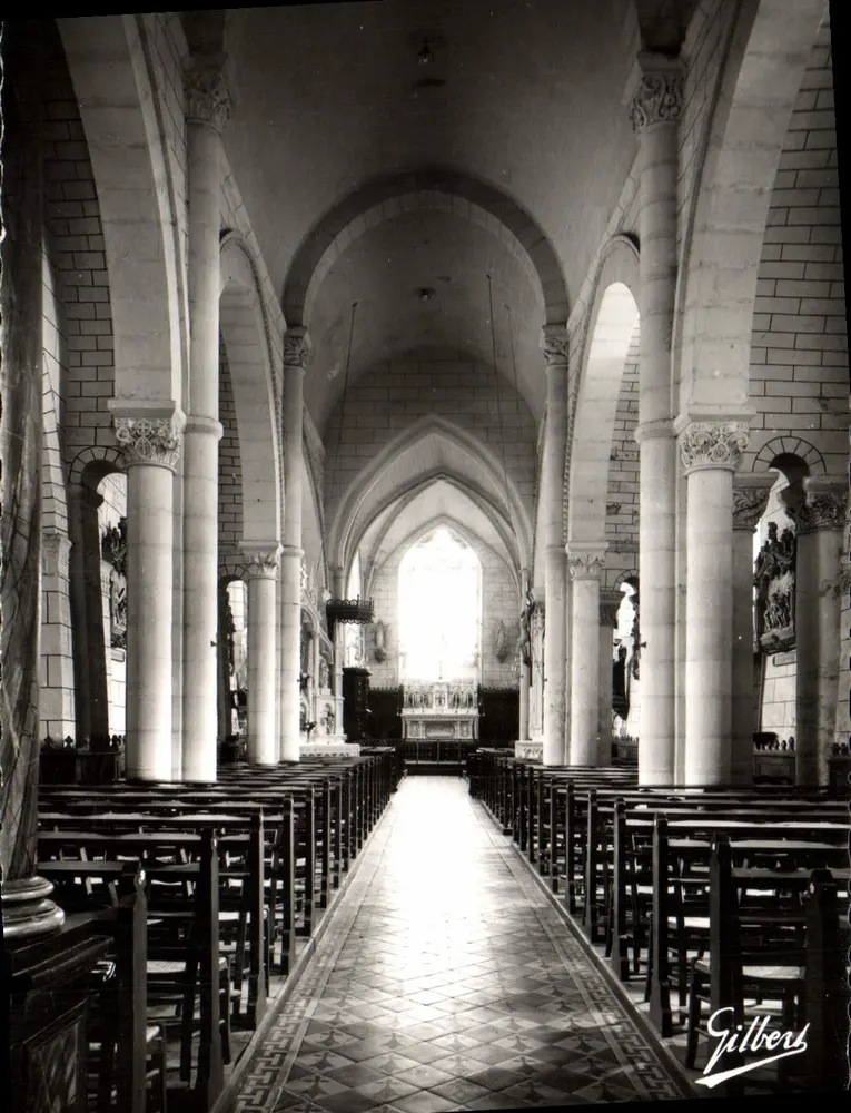 Interior da igreja — La Caillère (Vendée) — Éditions Charentaises d'Art A. GILBERT - Frente