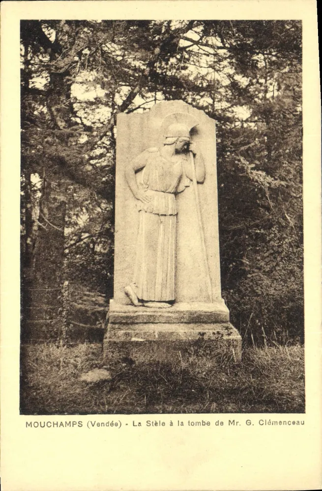 Mouchamps (Vendée) — Die Stele an der Grabstätte von Herrn G. Clémenceau — Cliché Sibard - Vorderseite
