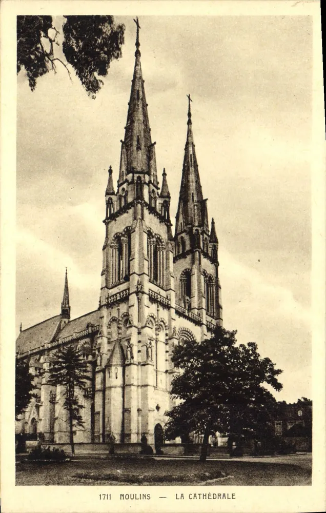 Moulins — A Catedral — Edição da Prefeitura, Vichy - Frente