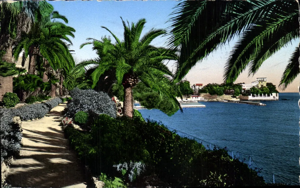 Beaulieu-sur-Mer — O Jardim Exótico: a villa Korylos — Éditions S.E.P.T. - Frente