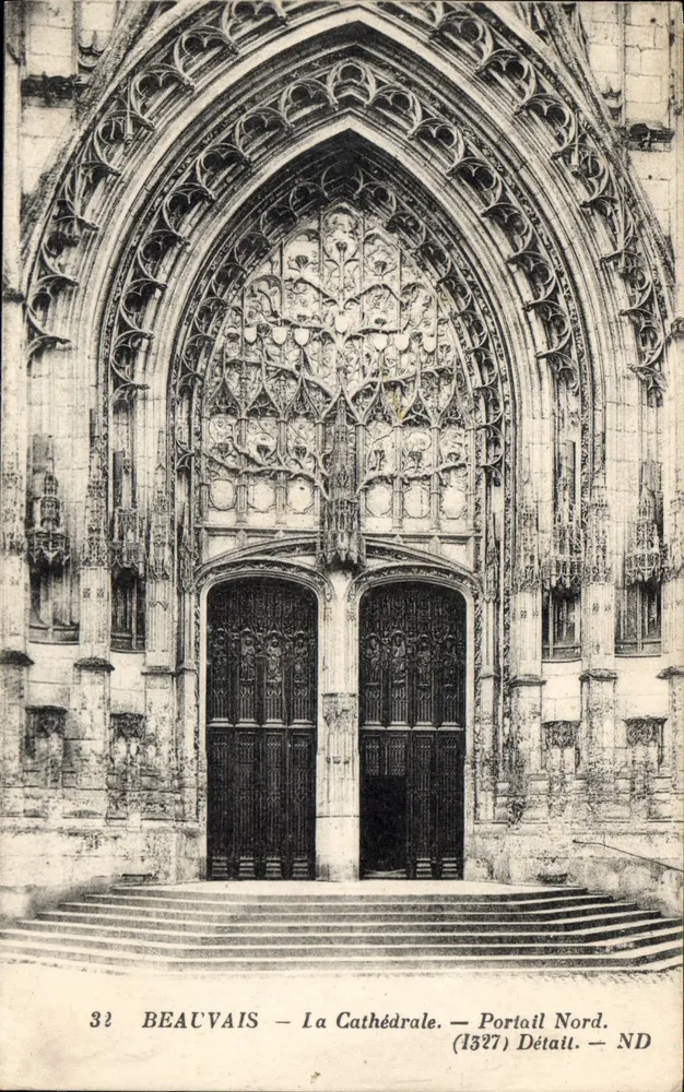 Beauvais — Die Kathedrale — Nordportal (1327) — Detail - Vorderseite