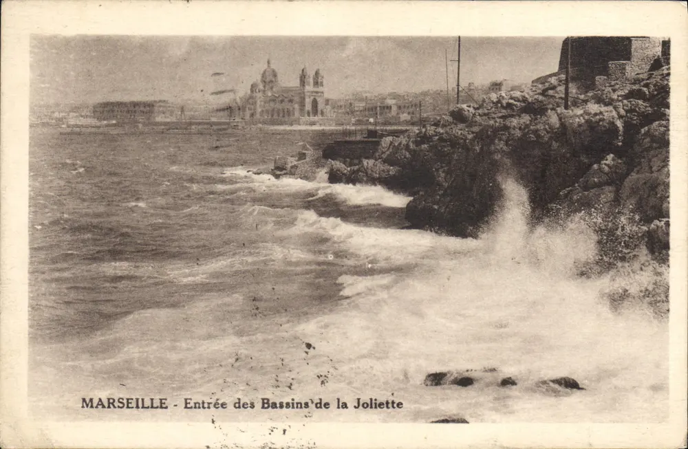 Marseille - Eingang zu den Bassins de la Joliette — Ansicht von Wellen auf Felsen, unbekannter Verlag - Vorderseite