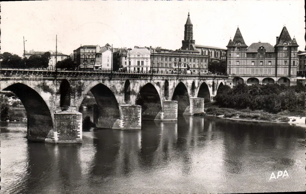 Der Alte Brücke von Albi — Ansicht der Brücke und des Schlosses — Verlag APA - Vorderseite