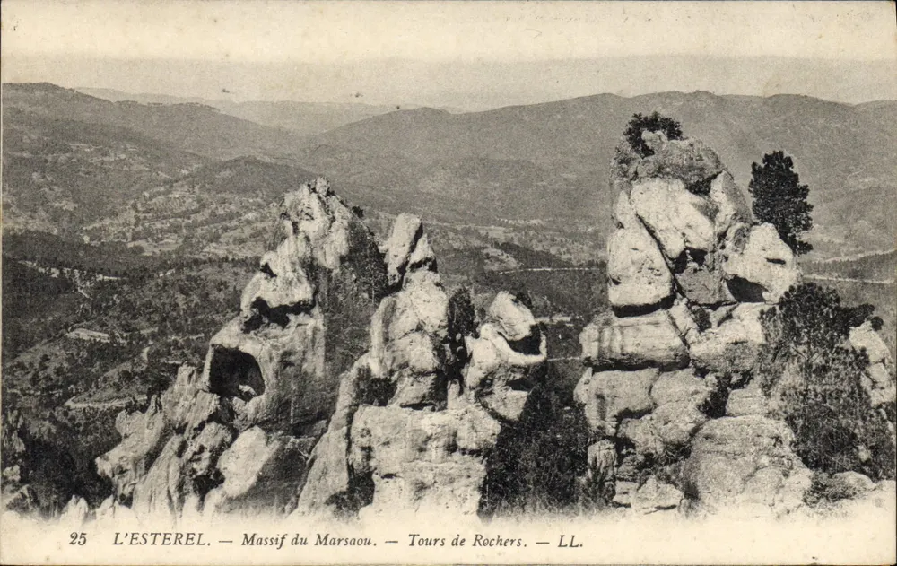 Der Esterel — Marsaou-Massiv — Felsen Türme — LL. - Vorderseite