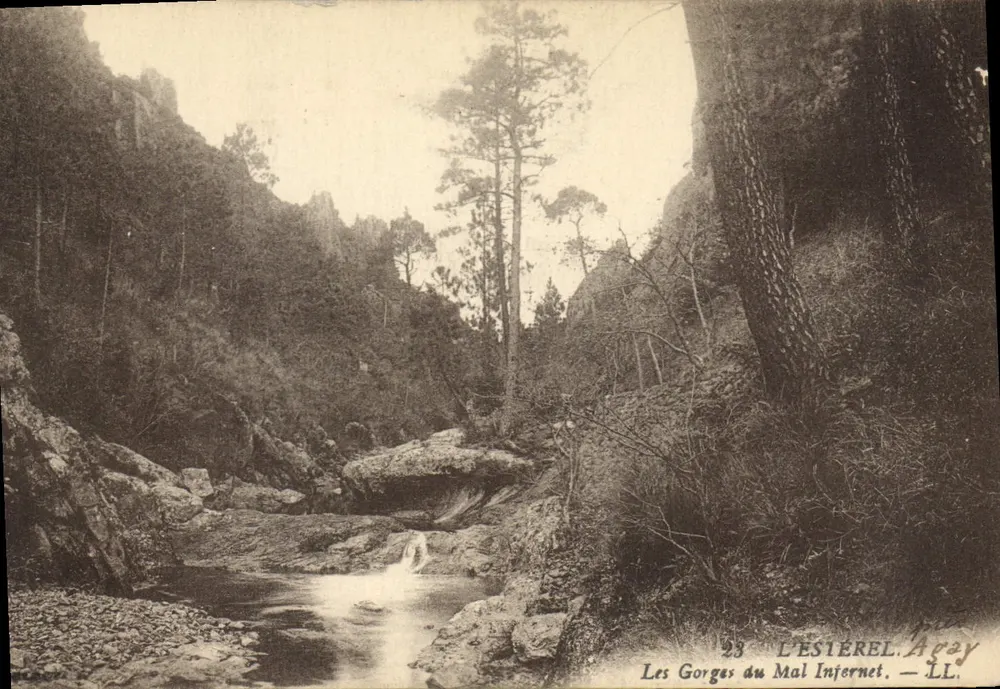 As Gorges do Mal Infernet — L'Estérel — A. Pay - Frente