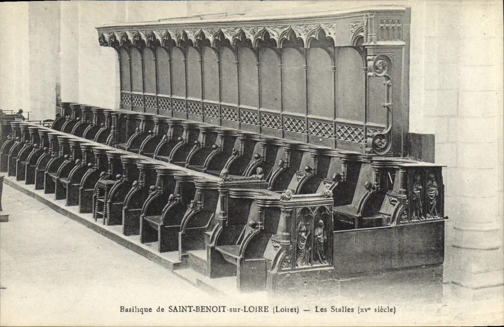 Basílica de SAINT-BENOIT-sur-LOIRE (Loiret) — Les Stalles (século xv) - Frente