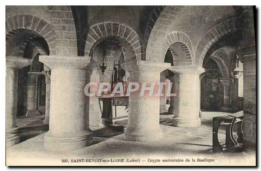 Saint-Benoît-sur-Loire (Loiret) — Cripta subterrânea da Basílica - Frente