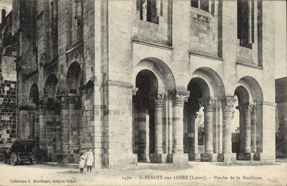 St-BENOIT-sur-LOIRE (Loiret) — Porche de la Basilique — Collection L Marchand, Sully-s-Loire, n°1470 - Vorderseite