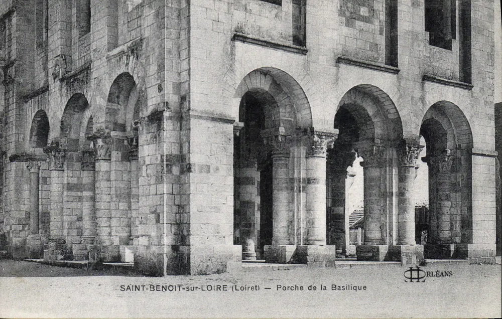 Saint-Benoît-sur-Loire — Portal der Basilika — Verlag H. Léonard, Orléans - Vorderseite