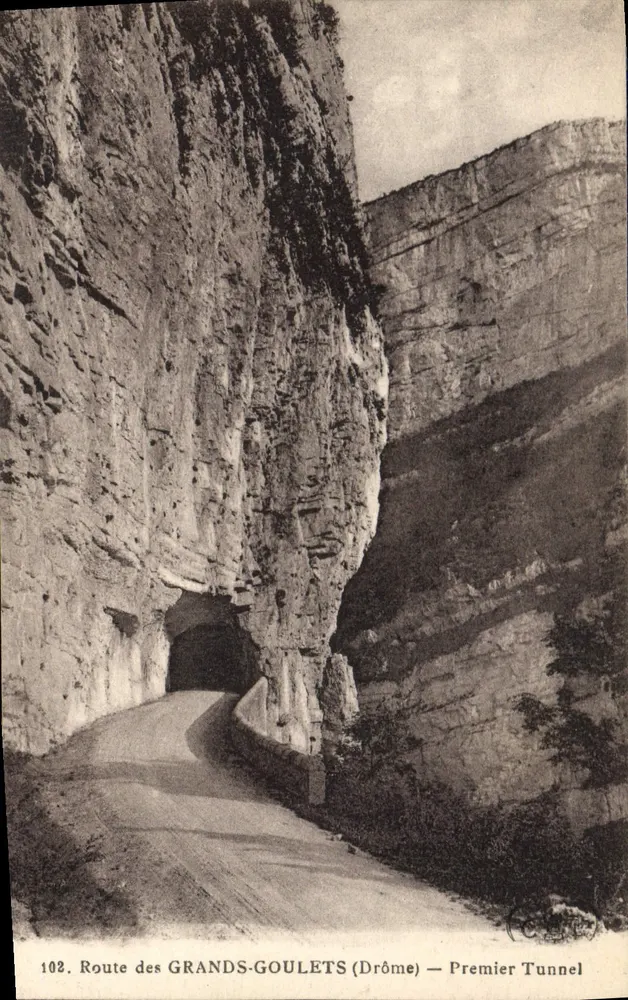Rodovia dos GRANDS-GOULETS (Drôme) — Primeiro Túnel — n° 102 - Frente