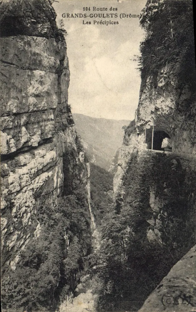 Los Precipicios — Ruta de los Grandes Goulets (Drôme) — C.G.L.X - Anverso