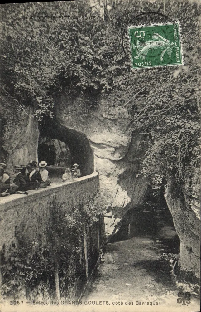 Entrada dos Grandes Goulets, lado das Barraques — A Drome Pittoresca — editor La Drome Pittoresque, n° 3057 - Frente