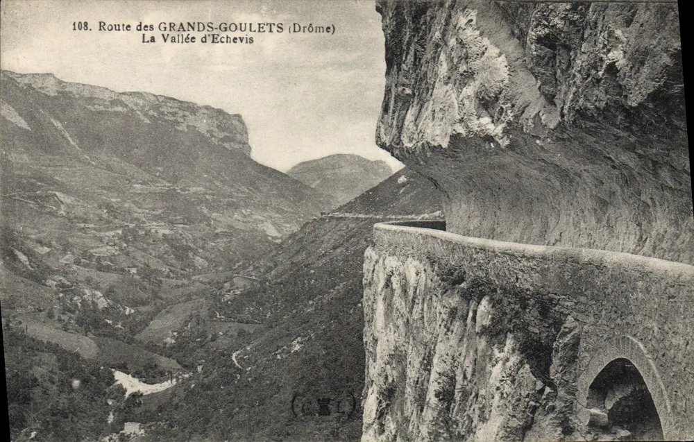 Rodovia dos Grandes Goulets (Drôme) — A Vale de Echevis — Editora G.E.L. - Frente
