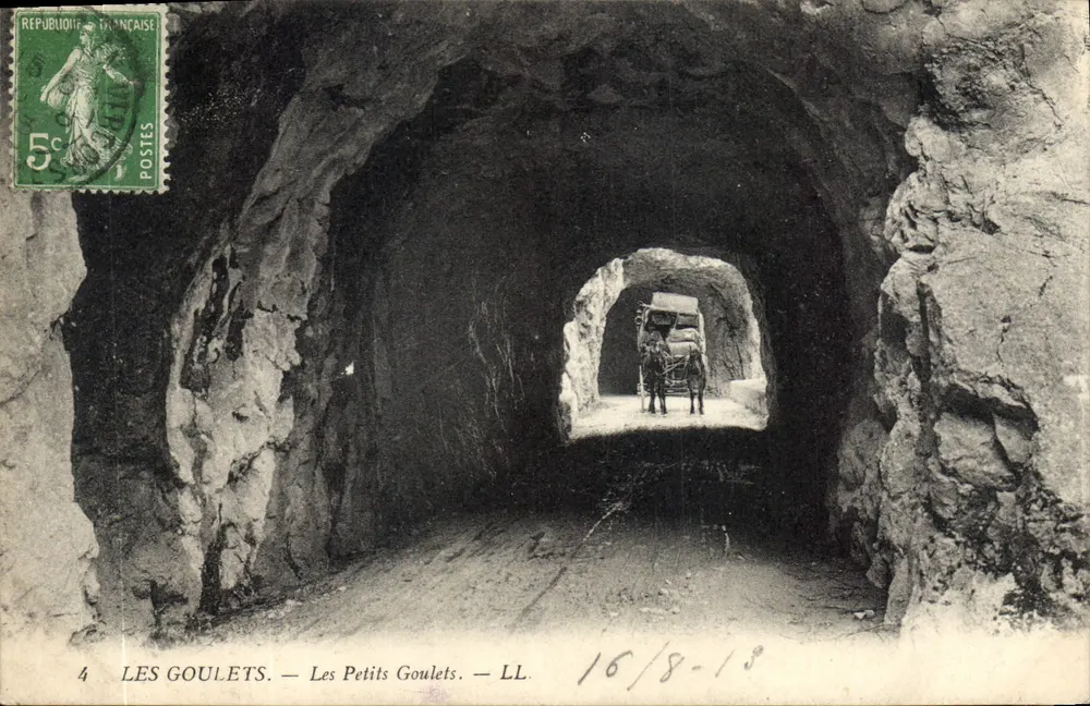 Les Petits Goulets — Les Petits Goulets — LL - Frente