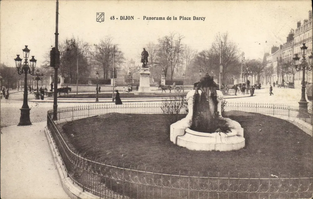 Dijon — Panorama da Praça Darcy — Editor R. Gaudin, n°48 - Frente