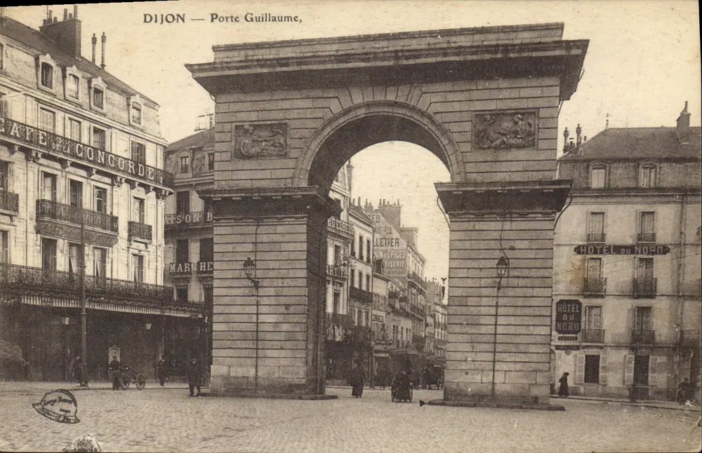 Dijon — Porta Guillaume, vista urbana — editor não identificado, número de série não visível - Frente