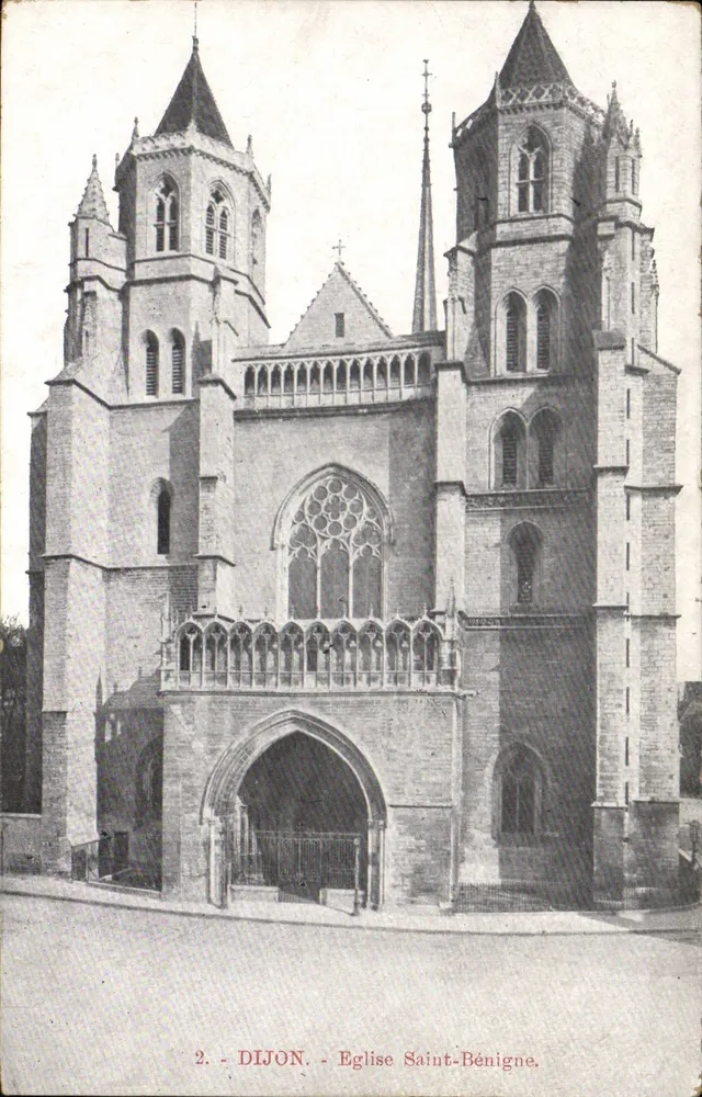 Dijon - Igreja de São Benigno — vista da fachada com suas duas torres e seu portal gótico — editor não identificado, n° de série 2 - Frente