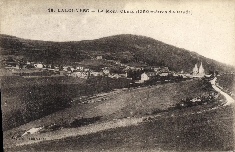 Lalouvesc — O Mont Cheix (1250 metros de altitude) — Foto C. Faillier, Lyon - Frente