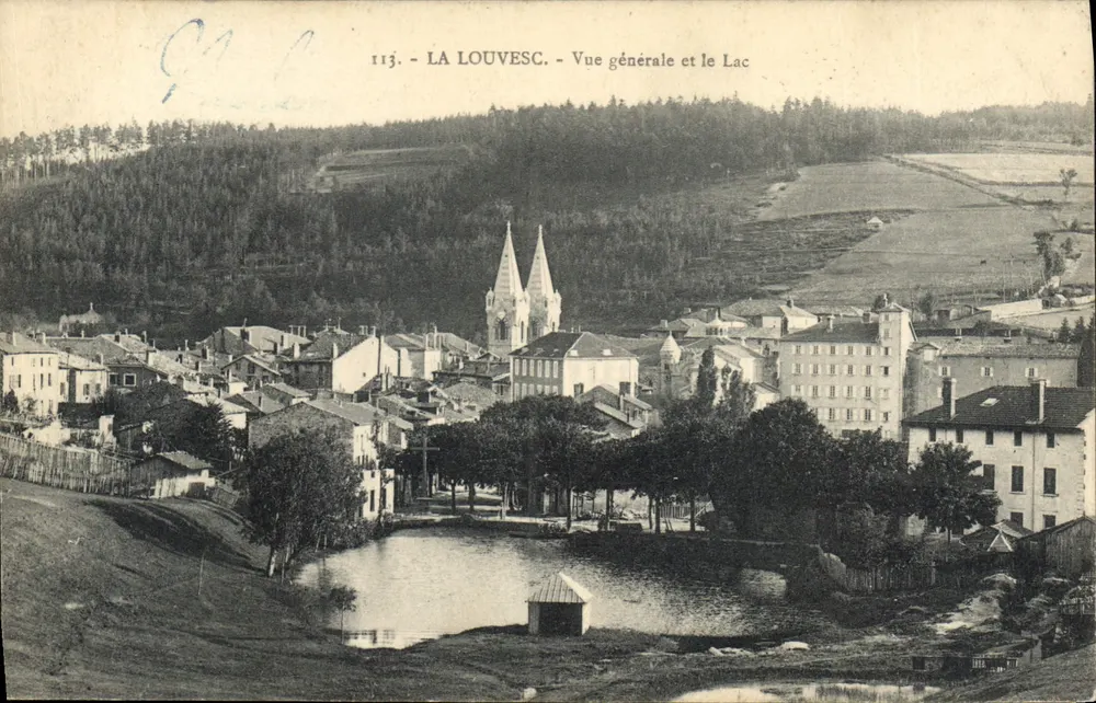 La Louvesc - Vista general y el Lago - Anverso