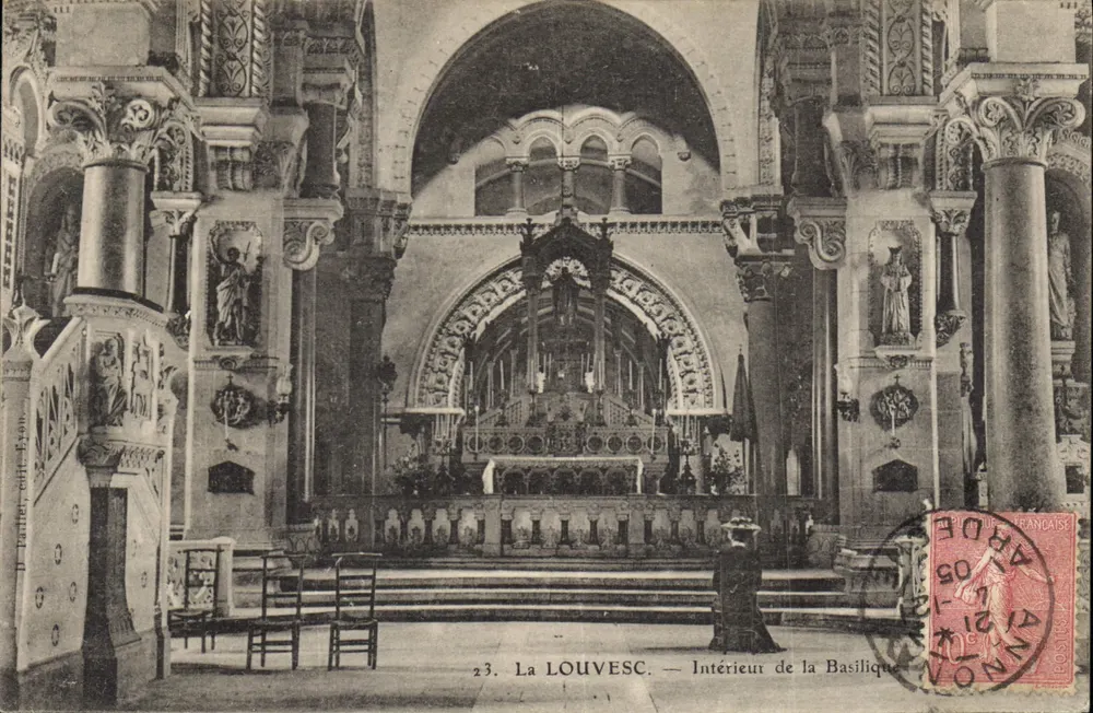 A LOUVESC — Interior da Basílica — J. Parthal, edição Exon - Frente