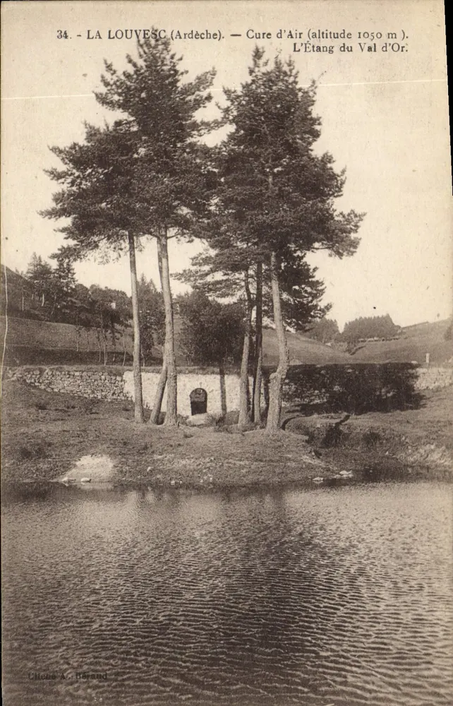 LA LOUVESC (Ardèche) — Luftkurort (Höhe 1050 m). Der See von Val d'Or — Verlag Chiron A. Bérand, n°34 - Vorderseite