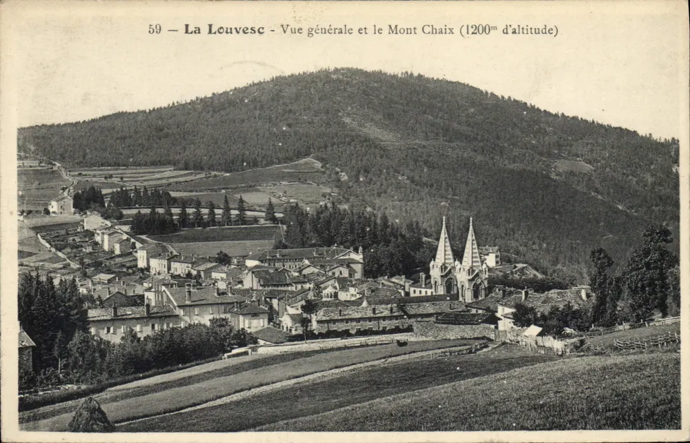 La Louvesc - Allgemeiner Blick und der Mont Chaix (1200m Höhe) — unbekannter Verlag, n° 59 - Vorderseite