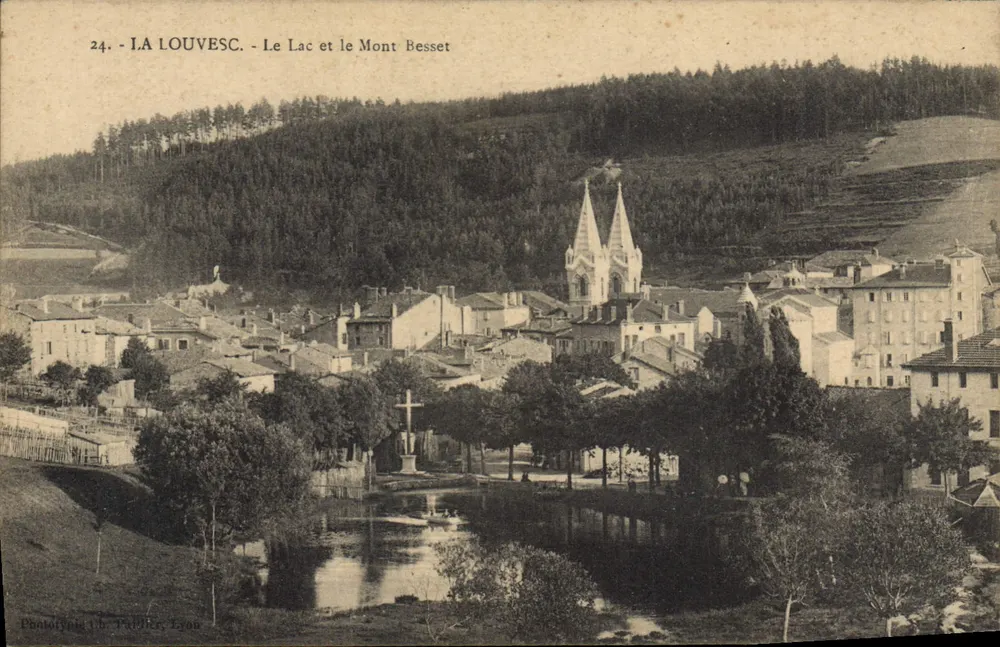 La Louvesc - Der See und der Mont Besset — Phototypies Ch. Tabbier, Lyon, n°24 - Vorderseite