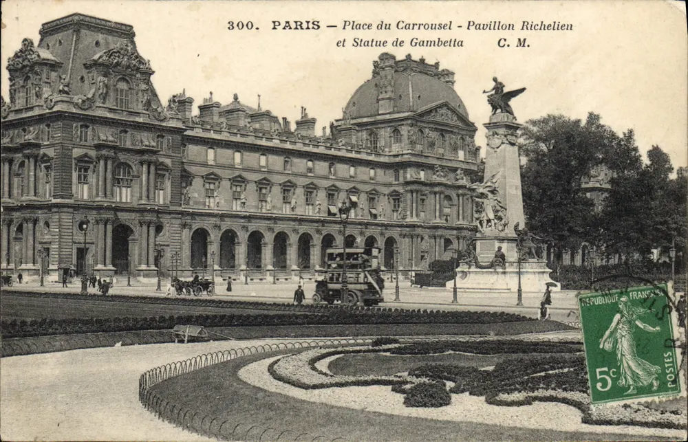 Paris — Place du Carrousel - Pavillon Richelien und Statue von Gambetta — C. M. Nr. 300 - Vorderseite