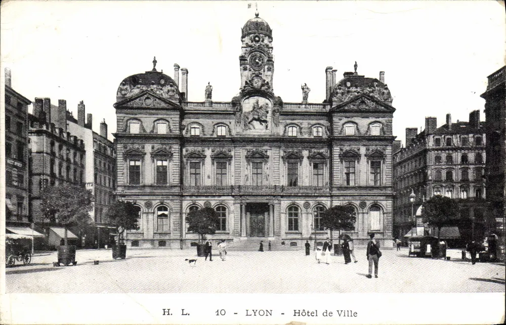 Lyon - Hotel de Ville — H. L. 10 - Frente