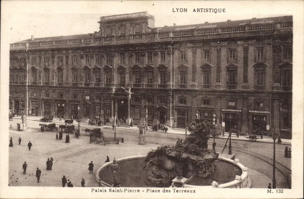 Palast Saint-Pierre - Place des Terreaux — Lyon — Lyon Artistique, M. 132 - Vorderseite