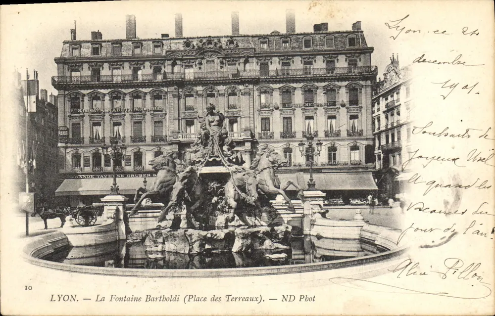 LYON — Fontäne Bartoldi (Place des Terreaux) — ND Pbot - Vorderseite